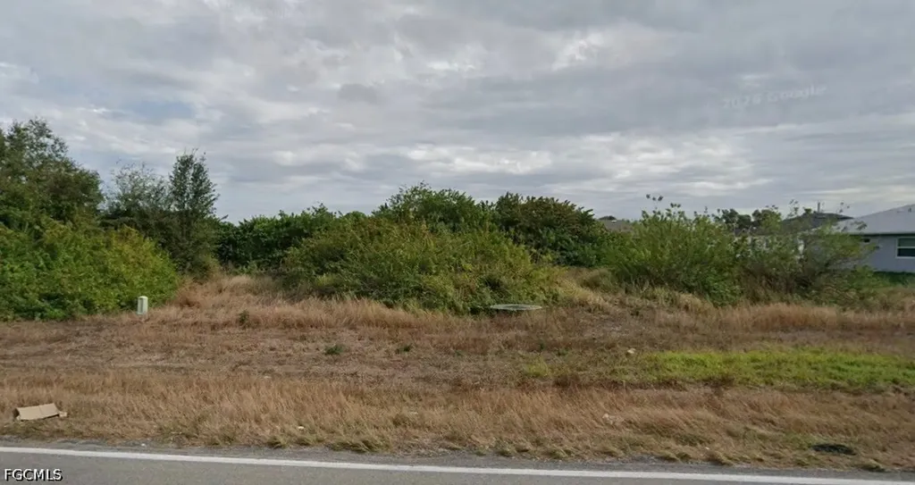 872-874 Alabama Road S Lehigh Acres FL 33974