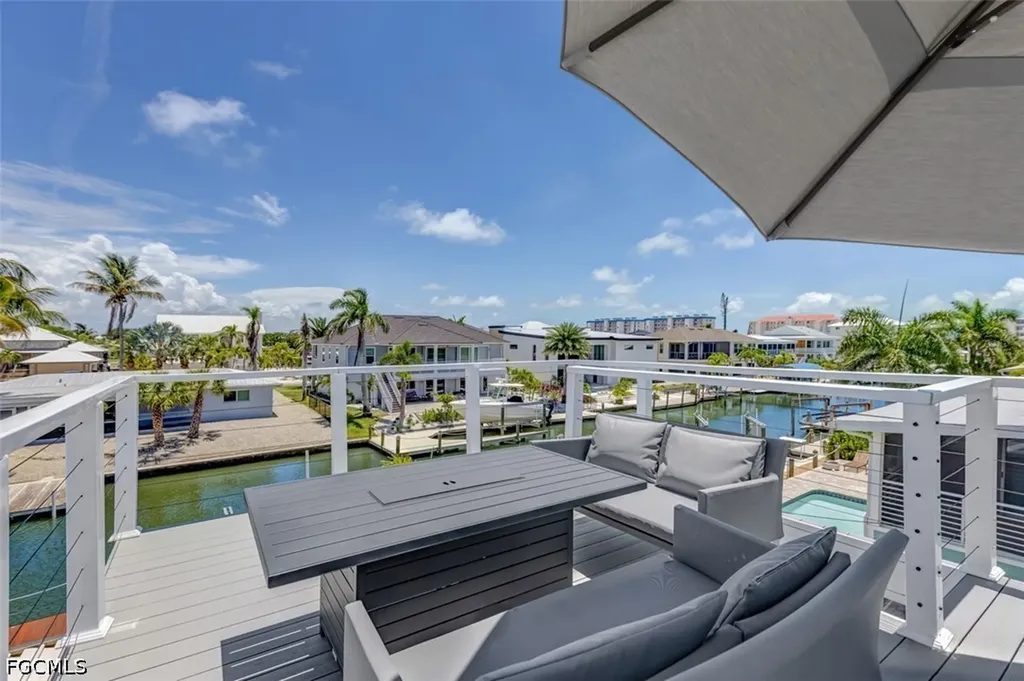 370 Bayland Road Fort Myers Beach FL 33931
