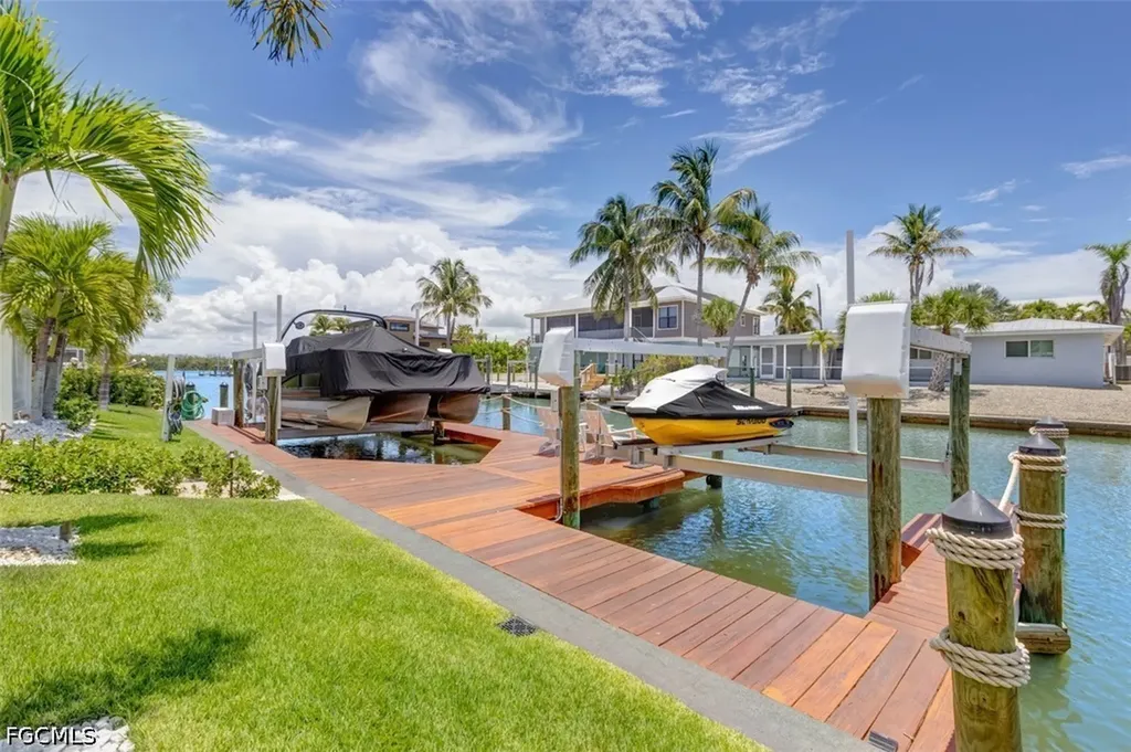 370 Bayland Road Fort Myers Beach FL 33931
