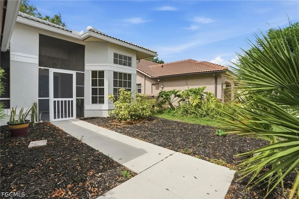 8080 Breton Circle Fort Myers FL 33912