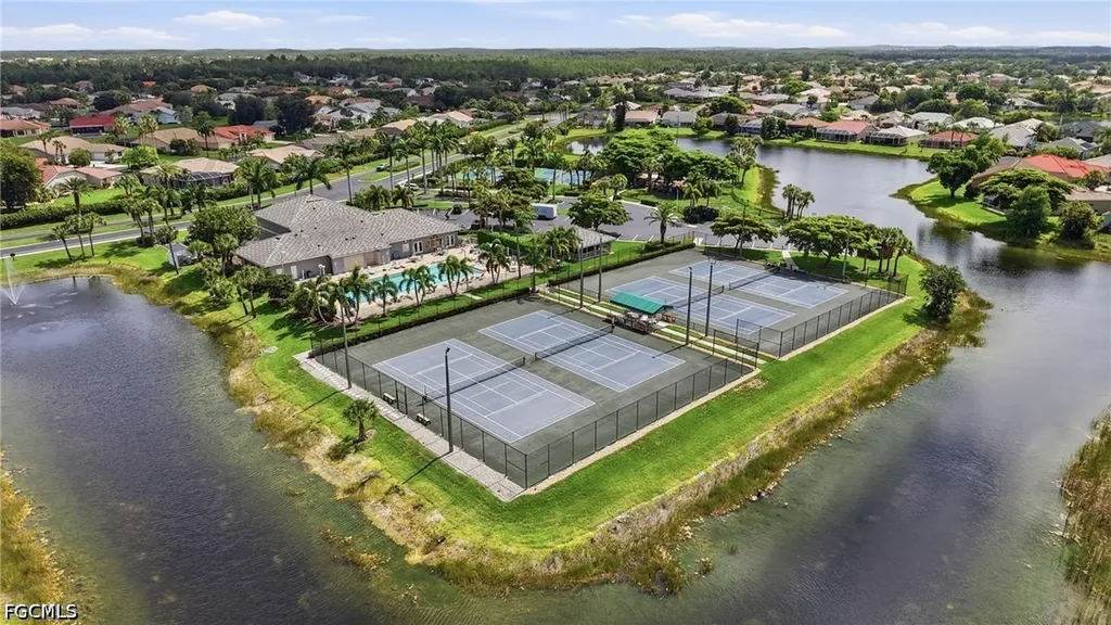8080 Breton Circle Fort Myers FL 33912