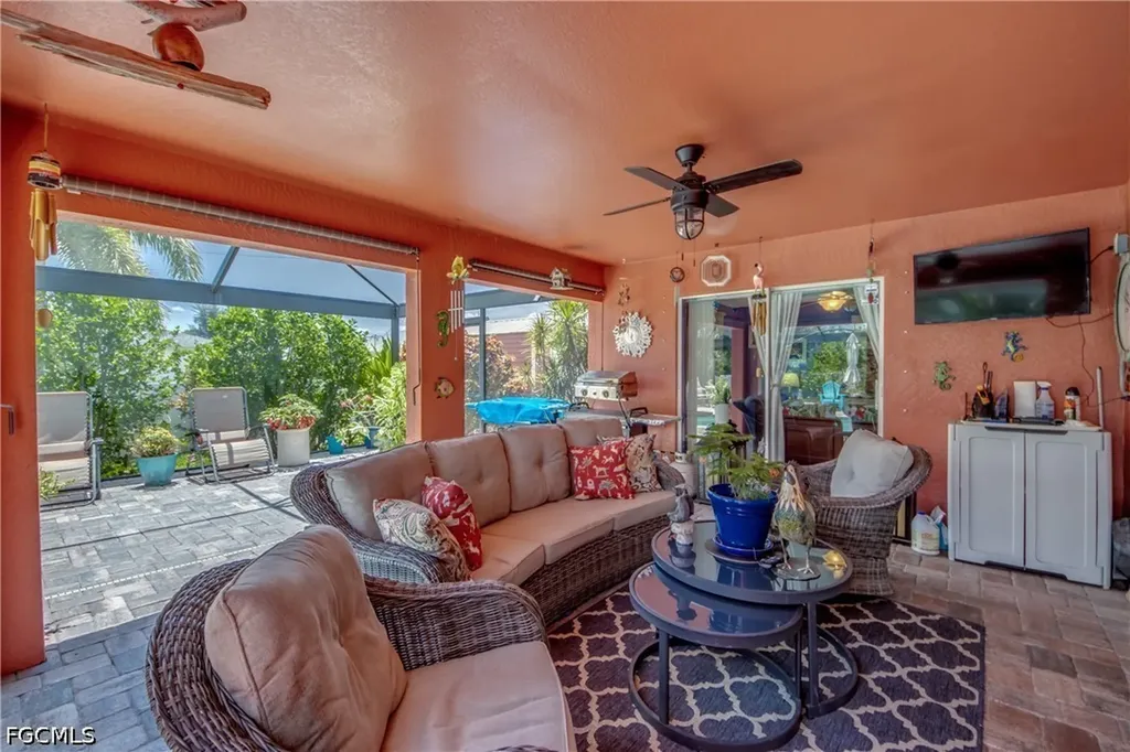 1821 NW 1st Place Cape Coral FL 33993