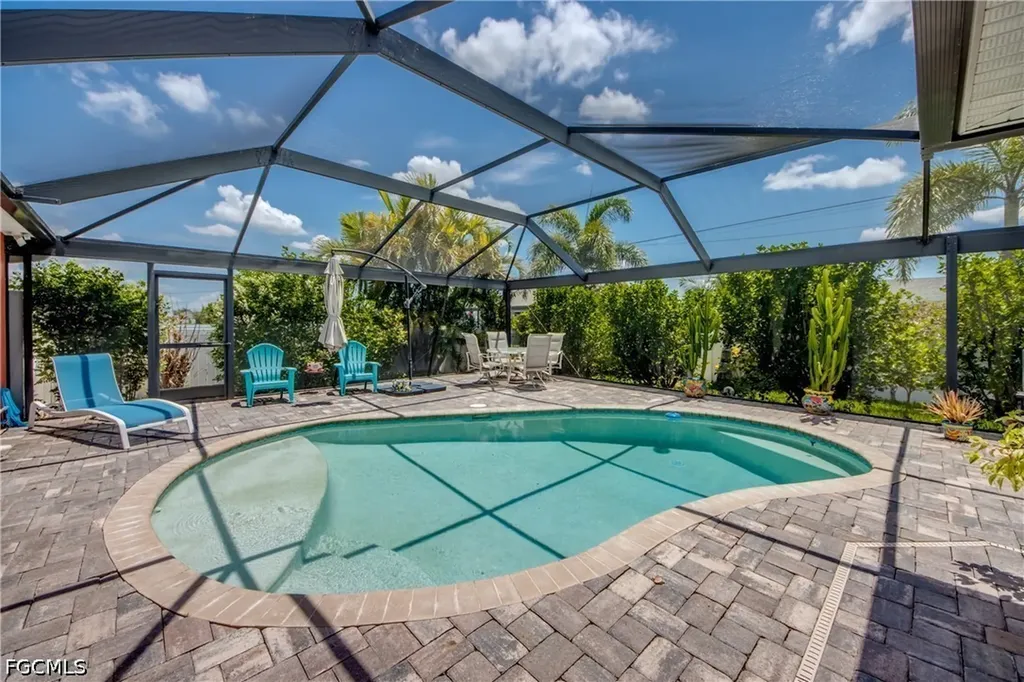 1821 NW 1st Place Cape Coral FL 33993