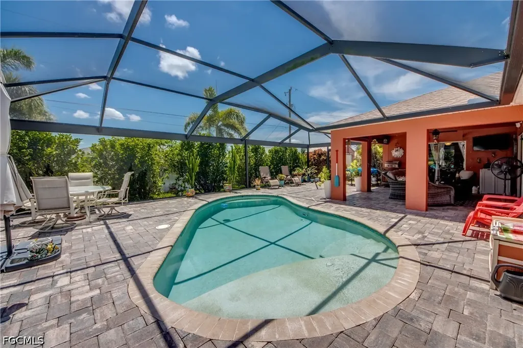 1821 NW 1st Place Cape Coral FL 33993