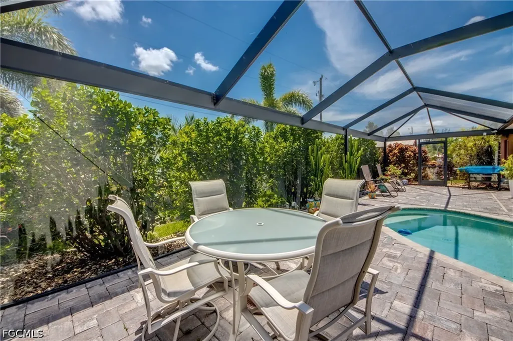 1821 NW 1st Place Cape Coral FL 33993