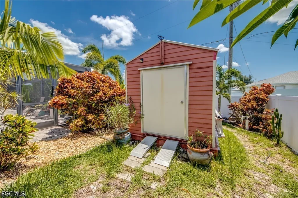 1821 NW 1st Place Cape Coral FL 33993