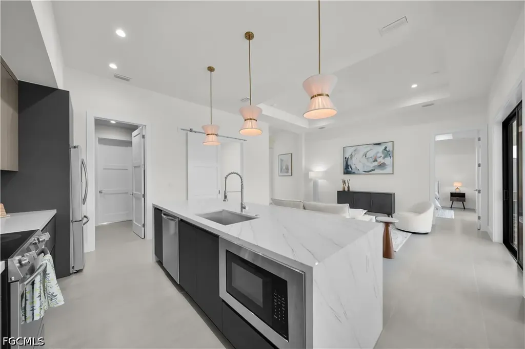106 NE 11th Terrace Cape Coral FL 33909