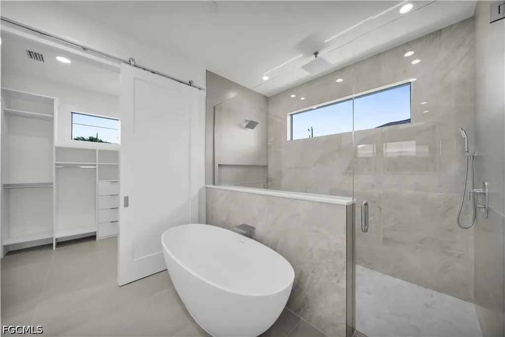 106 NE 11th Terrace Cape Coral FL 33909