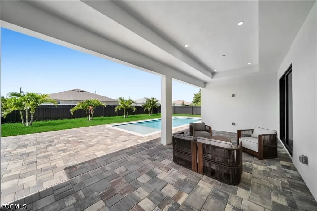106 NE 11th Terrace Cape Coral FL 33909