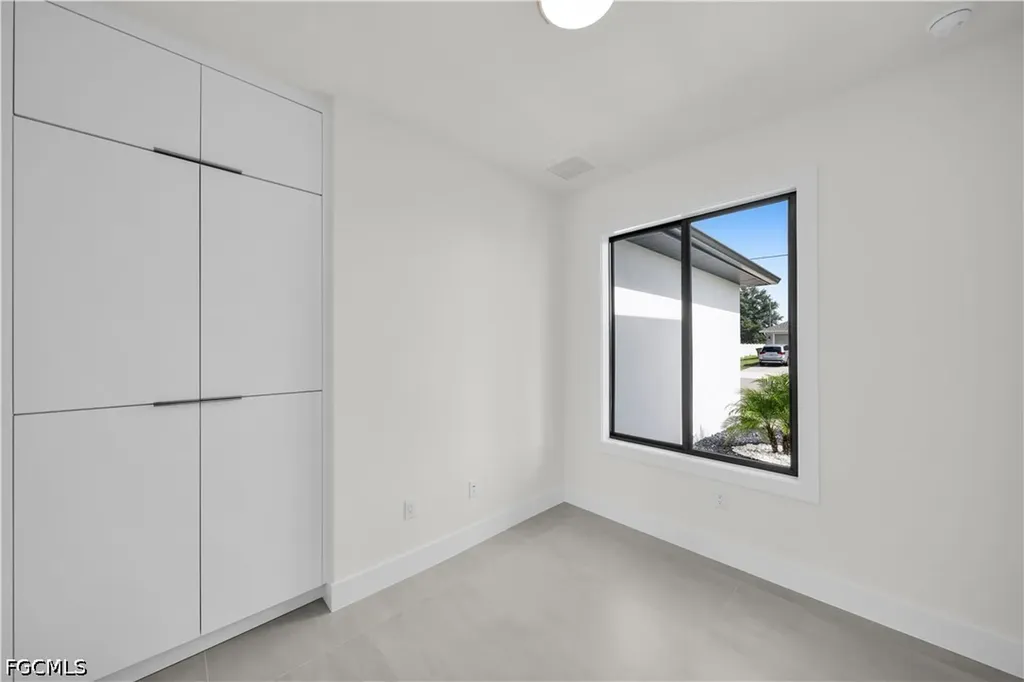 106 NE 11th Terrace Cape Coral FL 33909