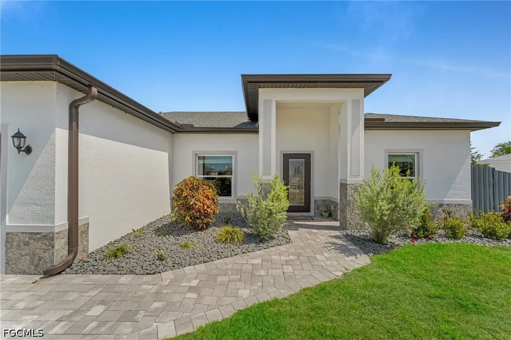 Cape Coral FL, 405 NW 10th Street