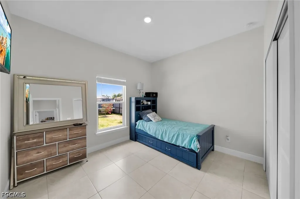 405 NW 10th Street Cape Coral FL 33993