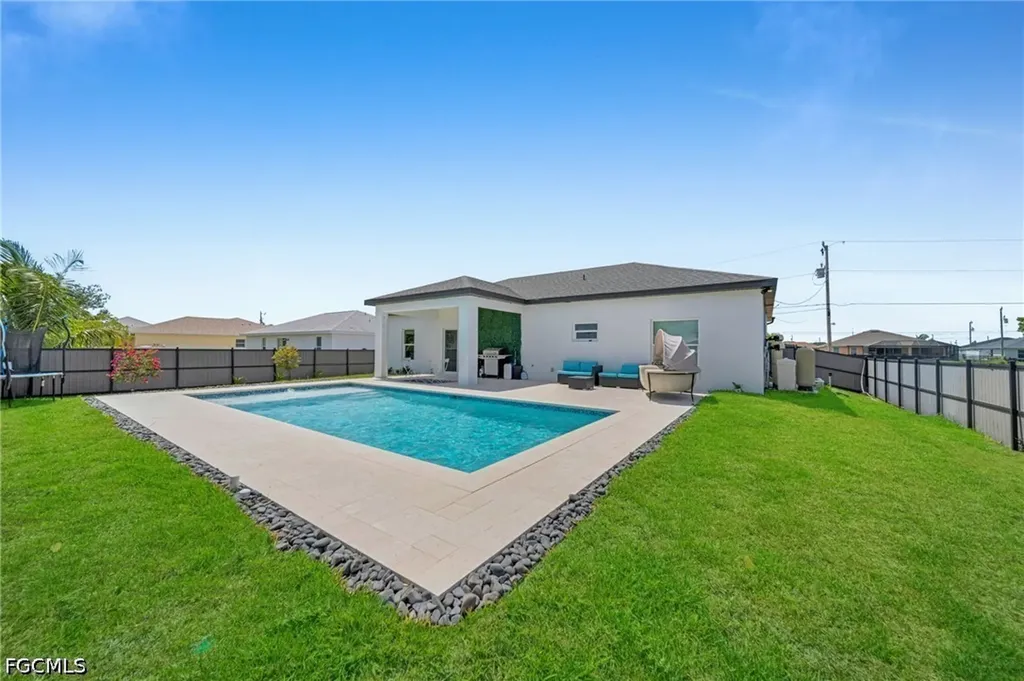 405 NW 10th Street Cape Coral FL 33993