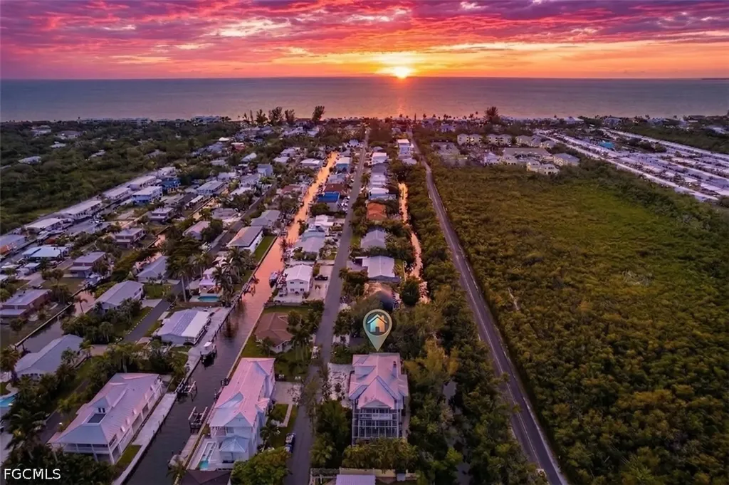 793 Jungle Queen Way Longboat Key FL 34228