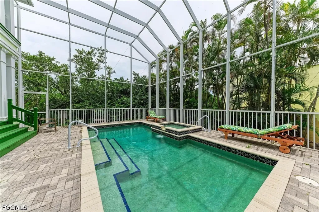 793 Jungle Queen Way Longboat Key FL 34228