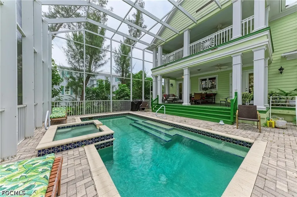 793 Jungle Queen Way Longboat Key FL 34228