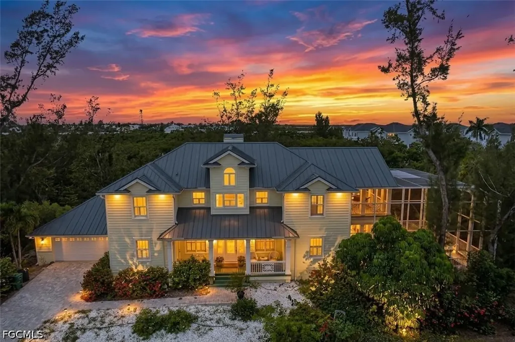 793 Jungle Queen Way Longboat Key FL 34228