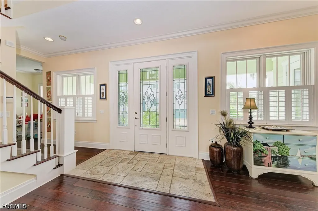 793 Jungle Queen Way Longboat Key FL 34228