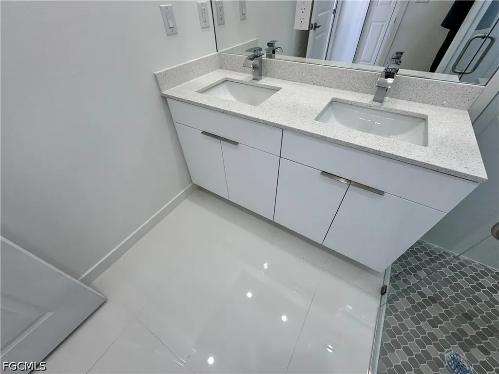 2113 NW 41st Avenue Cape Coral FL 33993