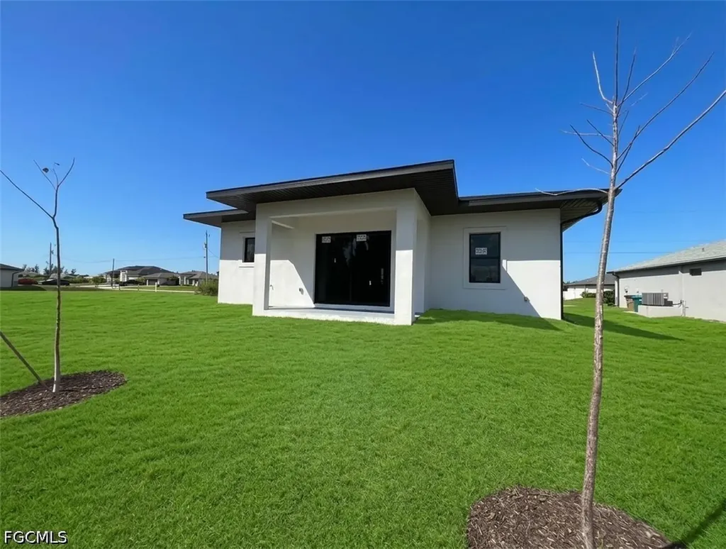 2113 NW 41st Avenue Cape Coral FL 33993
