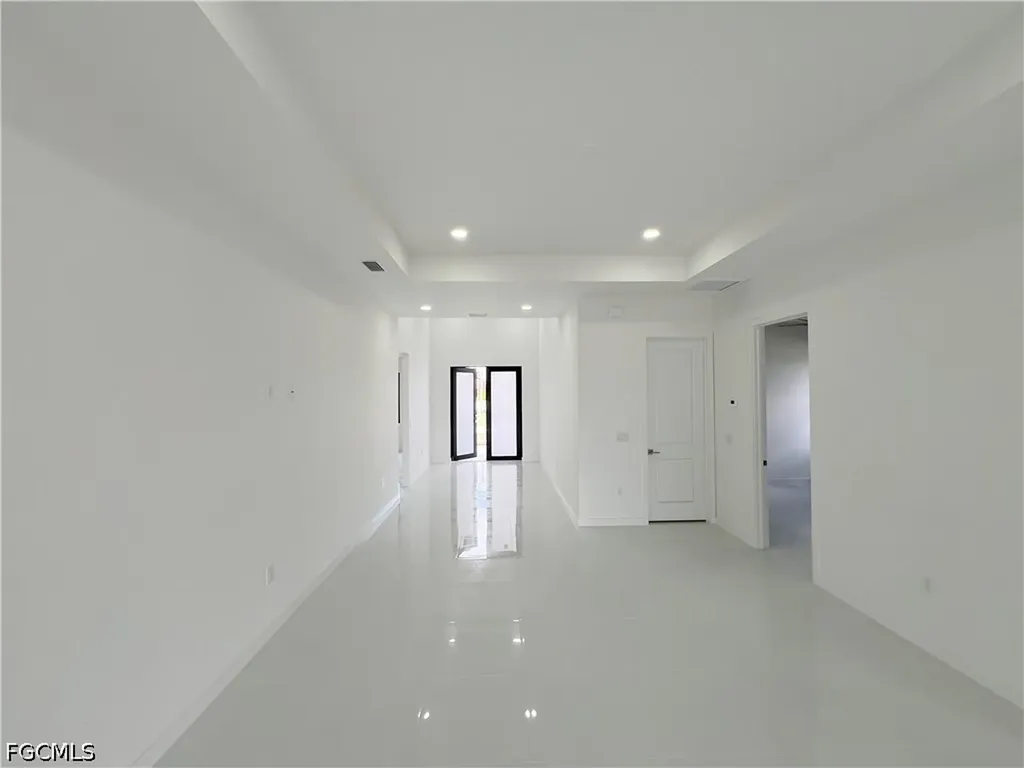 2113 NW 41st Avenue Cape Coral FL 33993