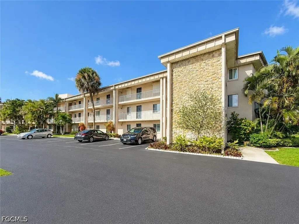 2264 Winkler Avenue Fort Myers FL 33901