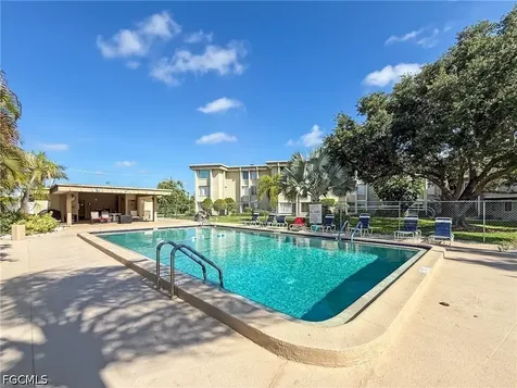 2264 Winkler Avenue Fort Myers FL 33901