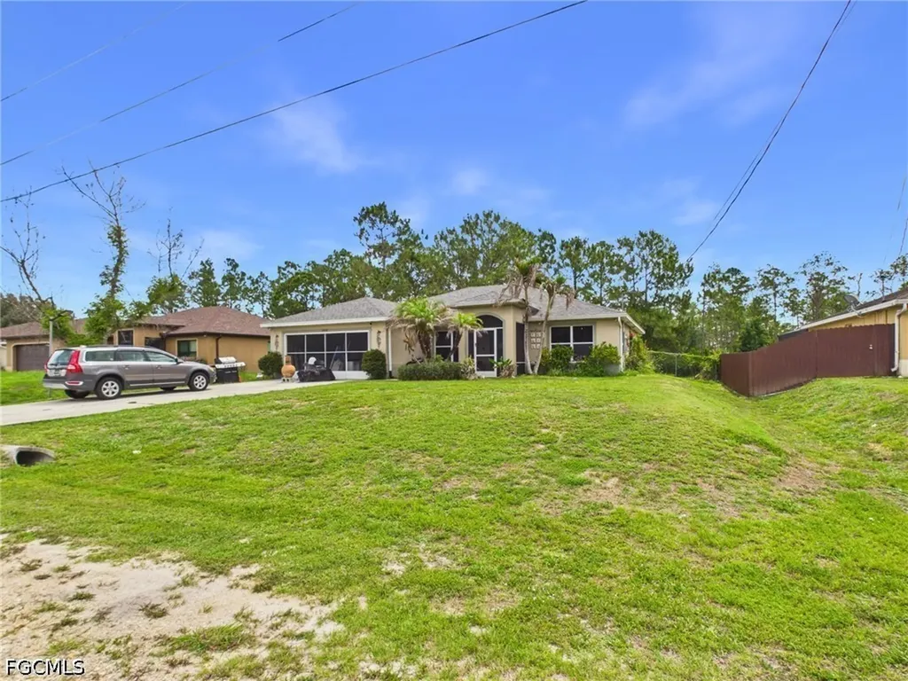 Lehigh Acres FL, 1858 Marlboro Lane