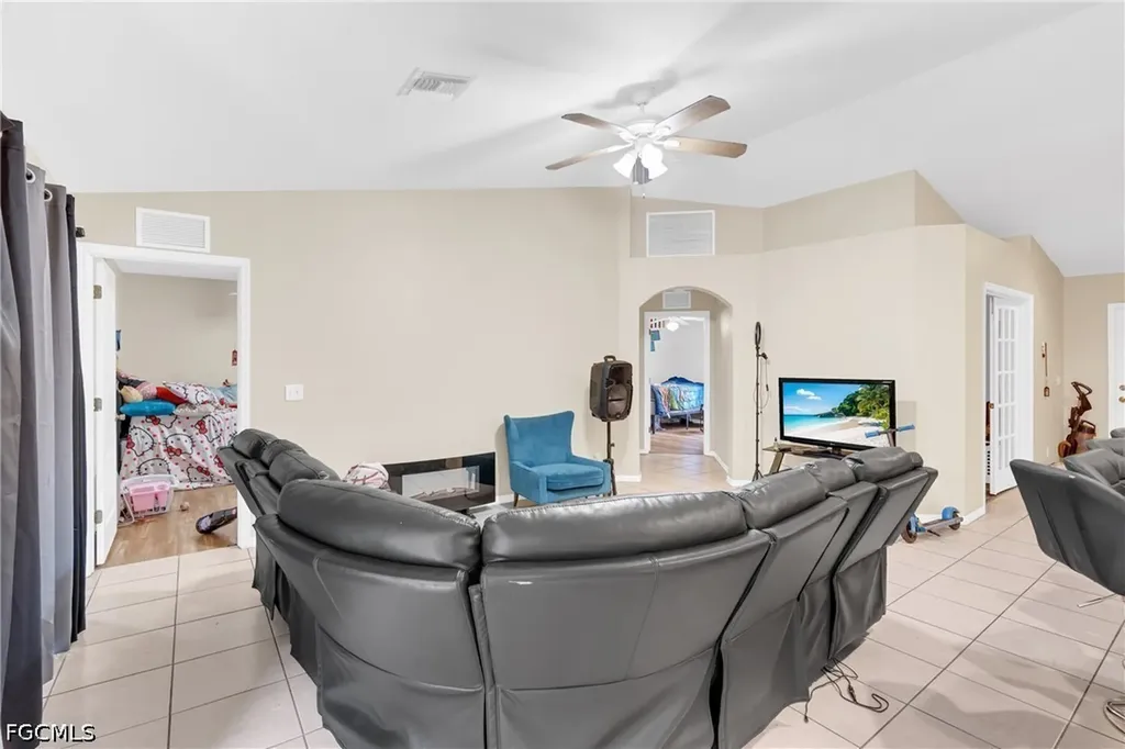2222 NE 15th Terrace Cape Coral FL 33909