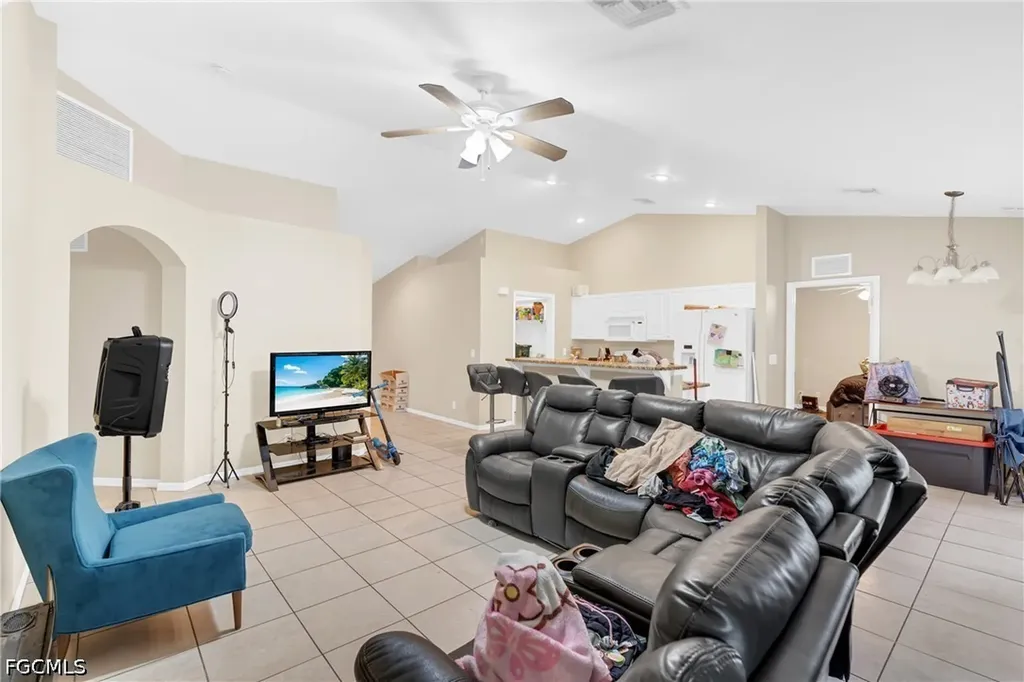 2222 NE 15th Terrace Cape Coral FL 33909