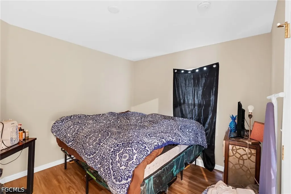 2222 NE 15th Terrace Cape Coral FL 33909