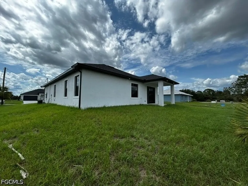 9014 Lawn Court Labelle FL 33935