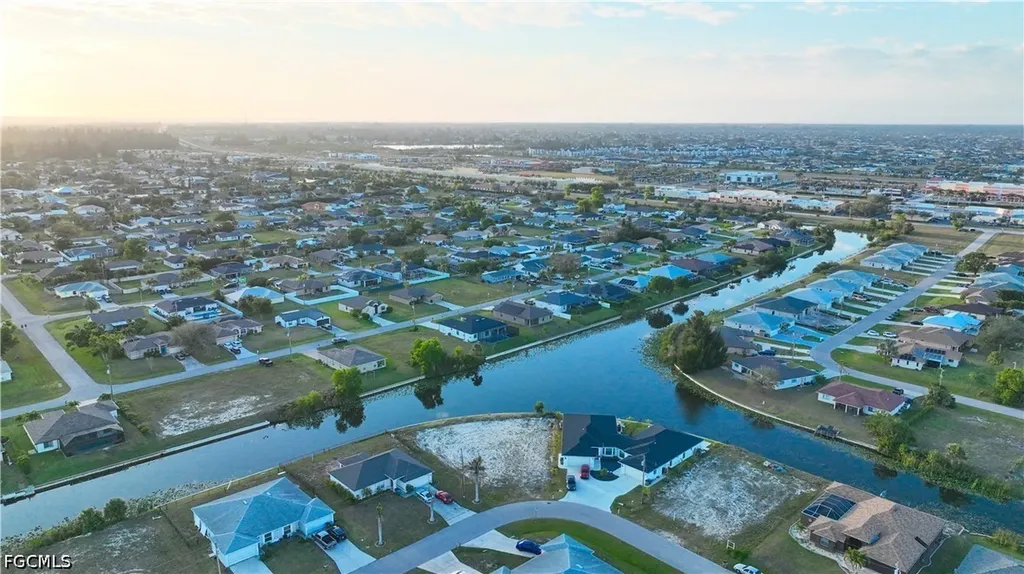 817 SW 8th Street Cape Coral FL 33991