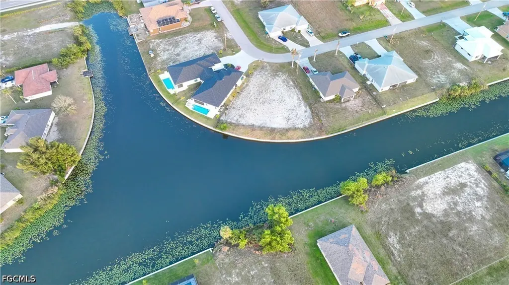 817 SW 8th Street Cape Coral FL 33991