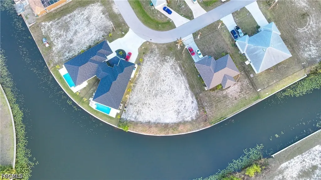 817 SW 8th Street Cape Coral FL 33991