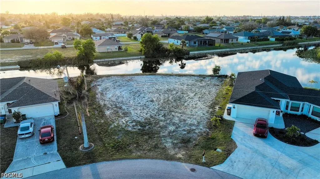 817 SW 8th Street Cape Coral FL 33991