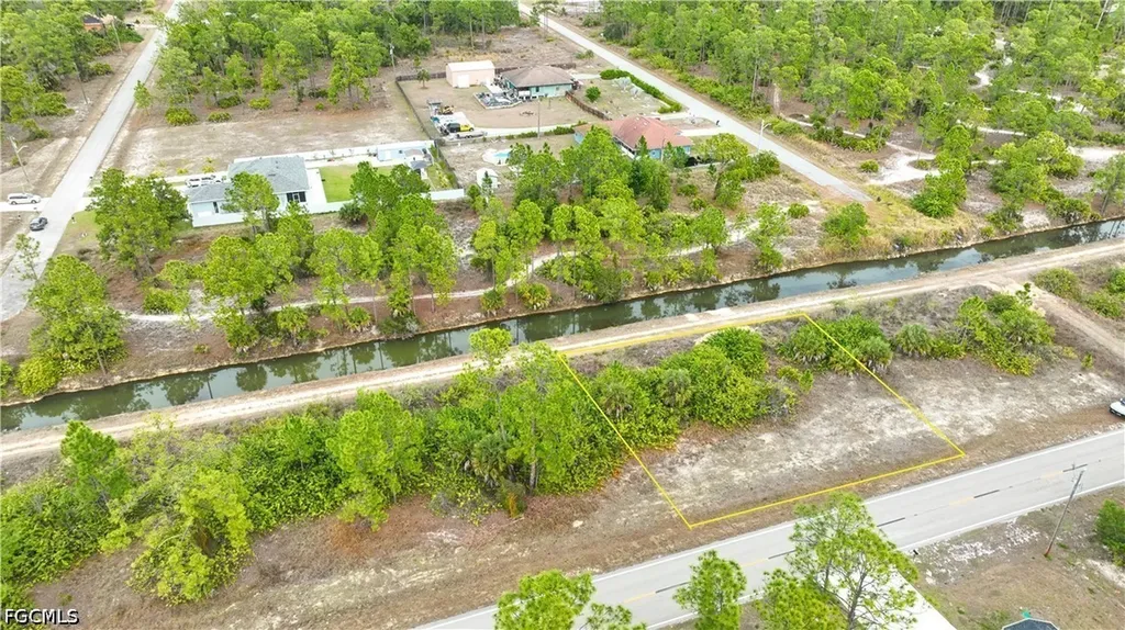 1113 E 12th Street Lehigh Acres FL 33972