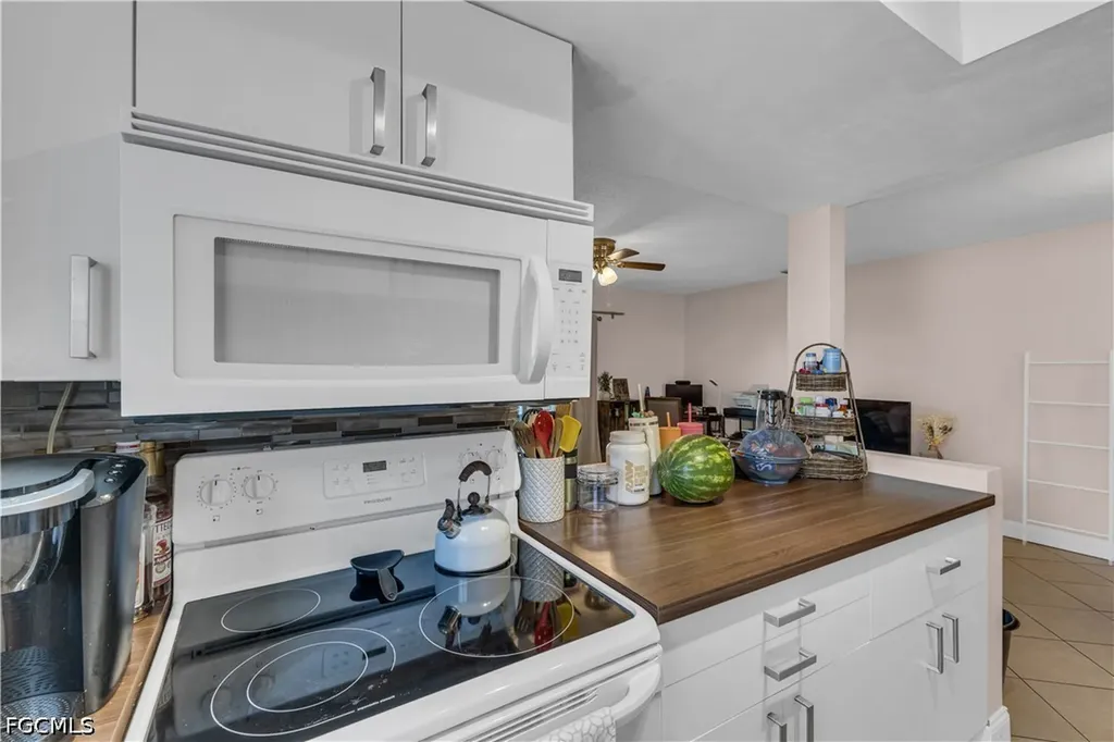 3284 Royal Canadian Trace Fort Myers FL 33907