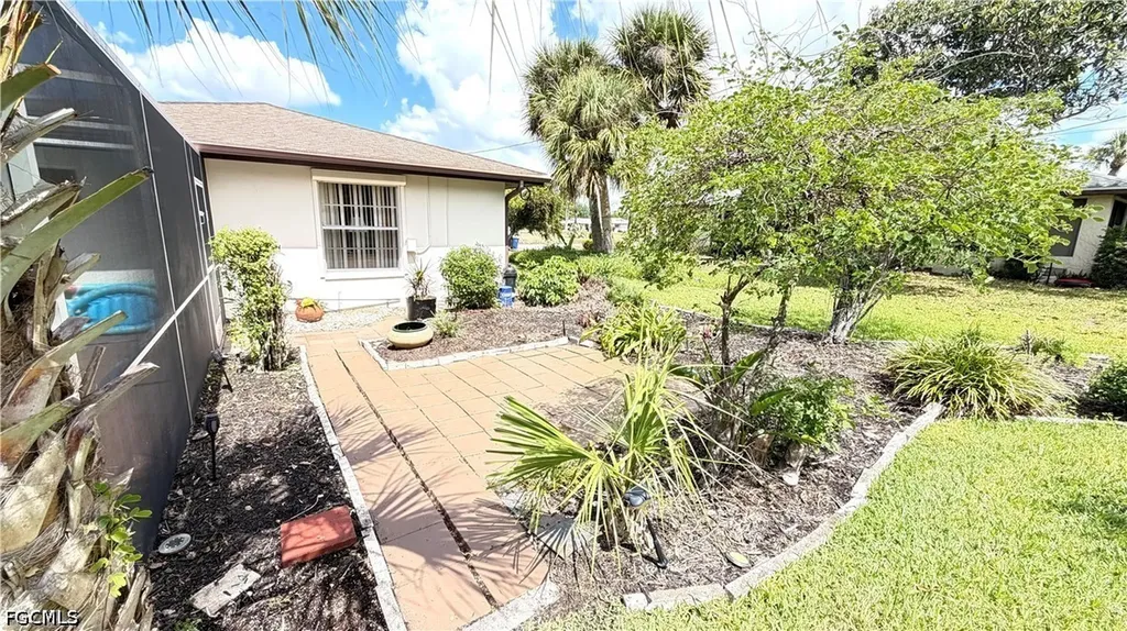 406 Glendale Avenue Lehigh Acres FL 33936