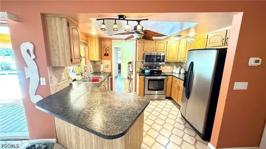 406 Glendale Avenue Lehigh Acres FL 33936