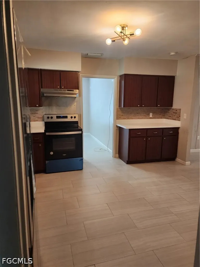 111 E Sugarland Circle Clewiston FL 33440