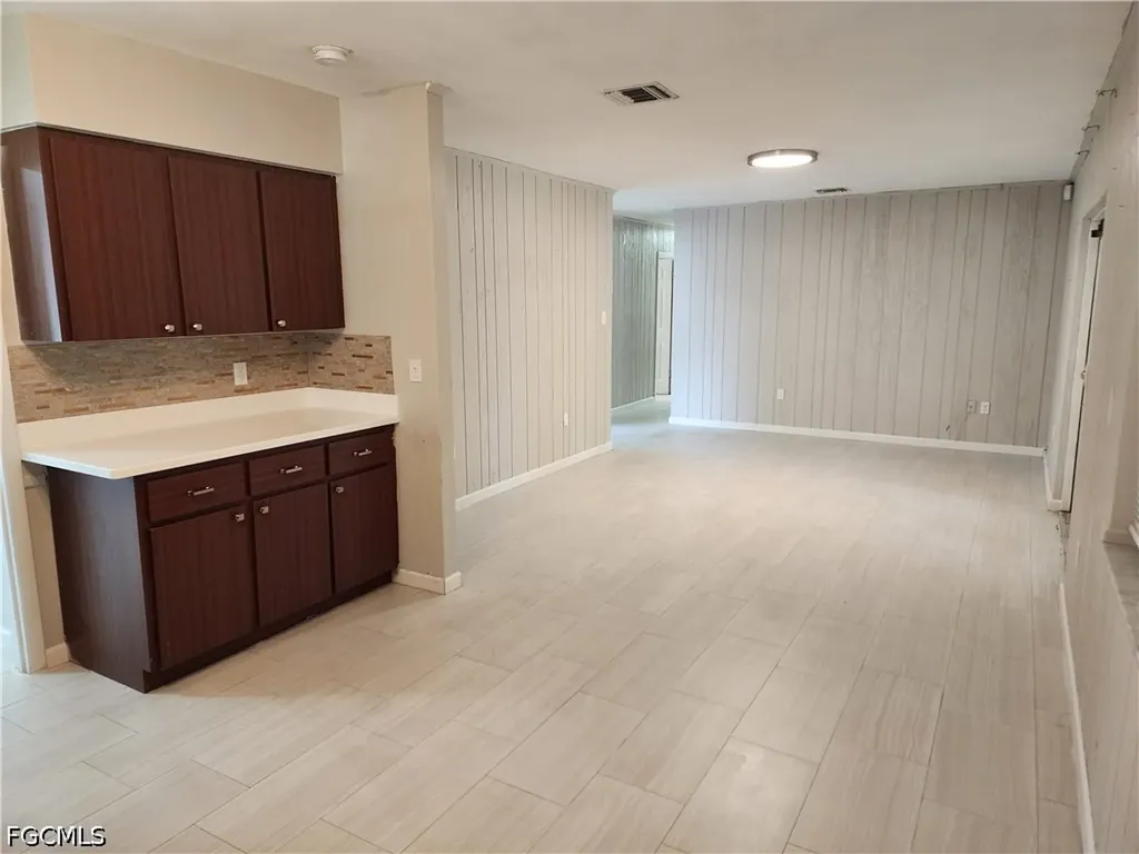 111 E Sugarland Circle Clewiston FL 33440