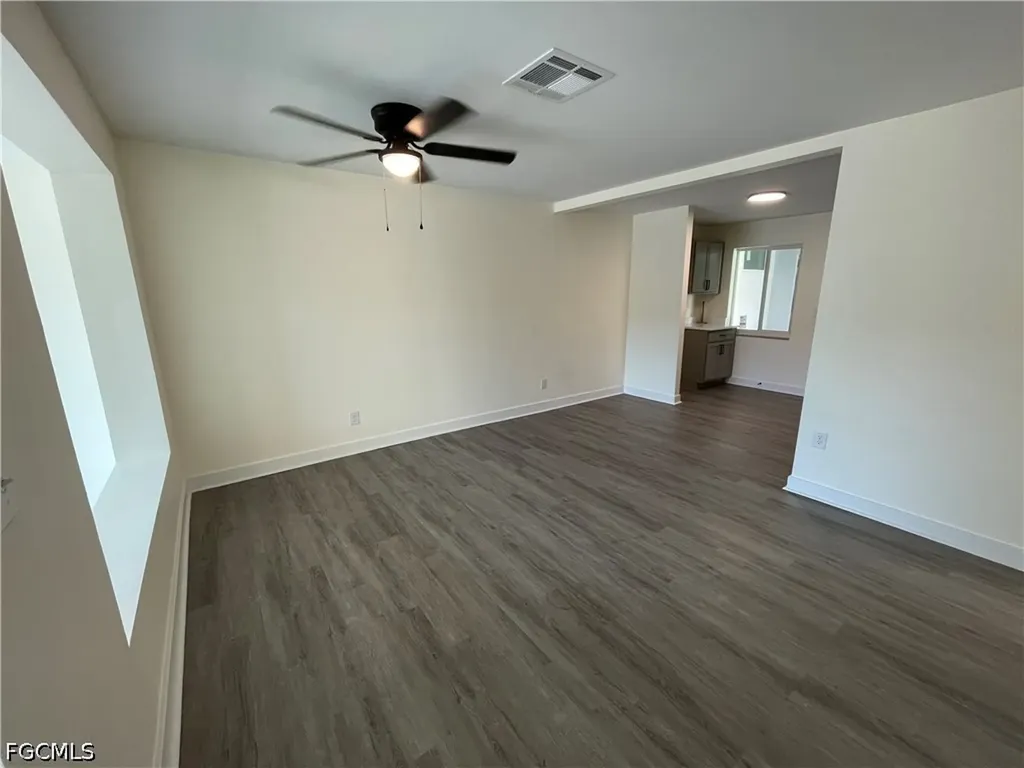 233 Cape Coral Parkway E Cape Coral FL 33904