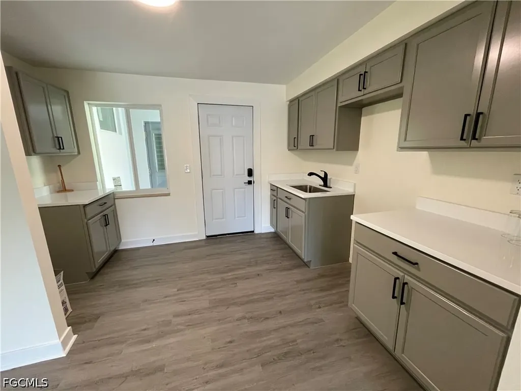 233 Cape Coral Parkway E Cape Coral FL 33904