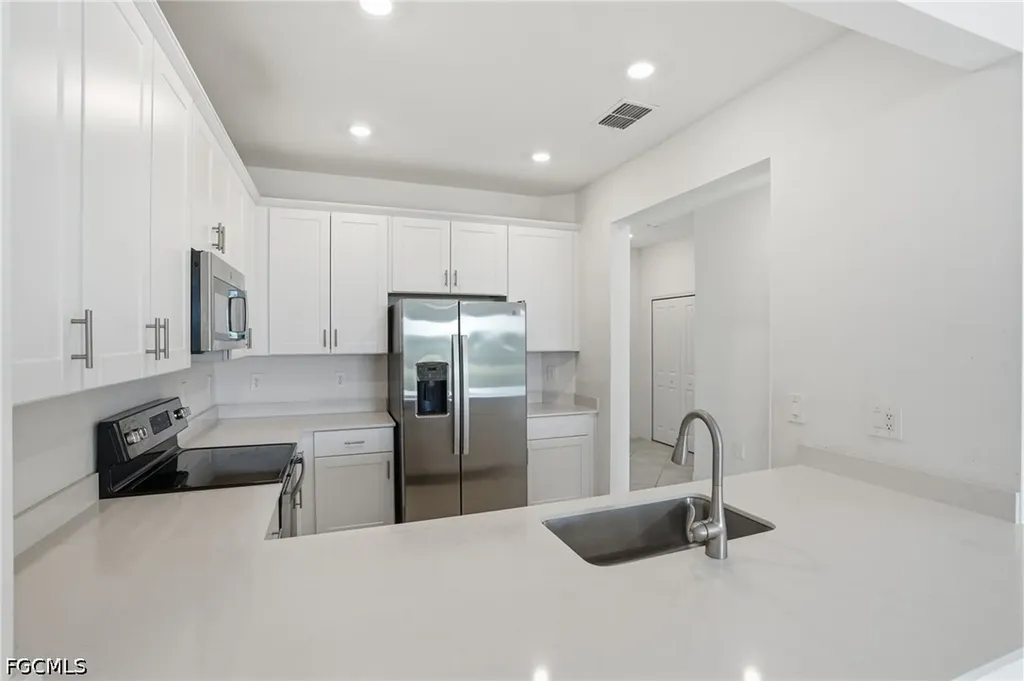 2935 Citrus Street Naples FL 34120