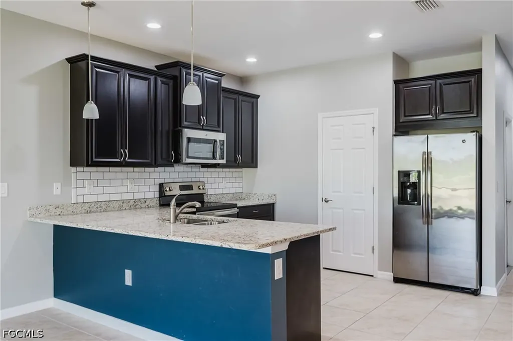 4093 Wilmont Place Fort Myers FL 33916