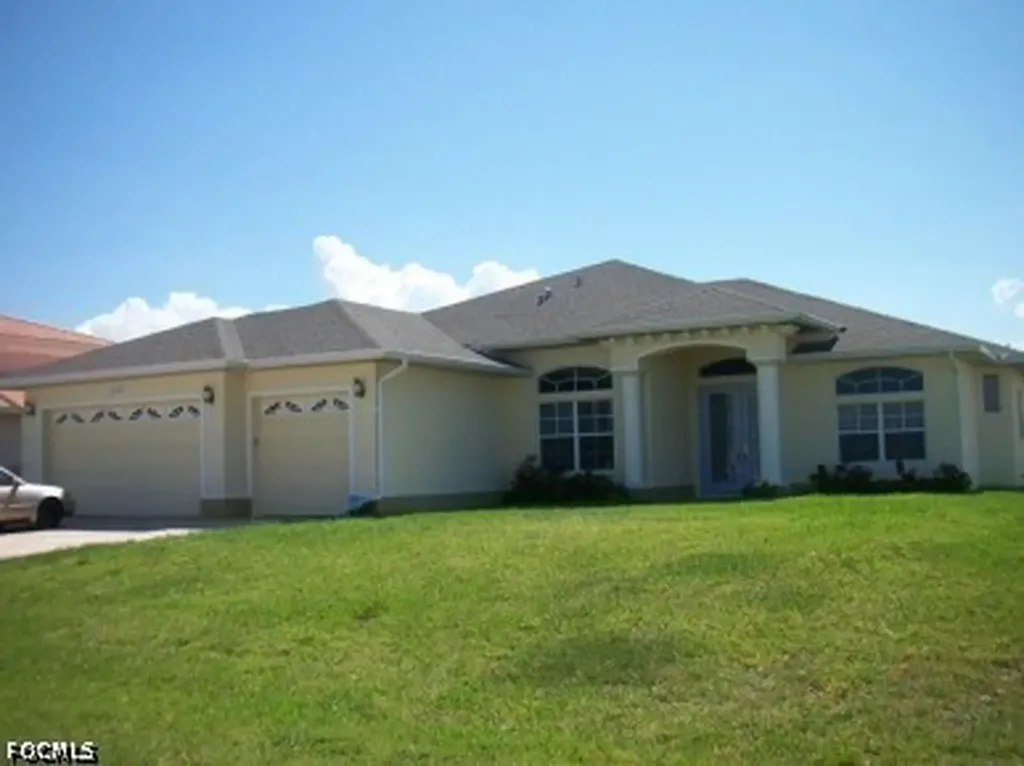Cape Coral FL, 4338 Jacaranda Parkway W