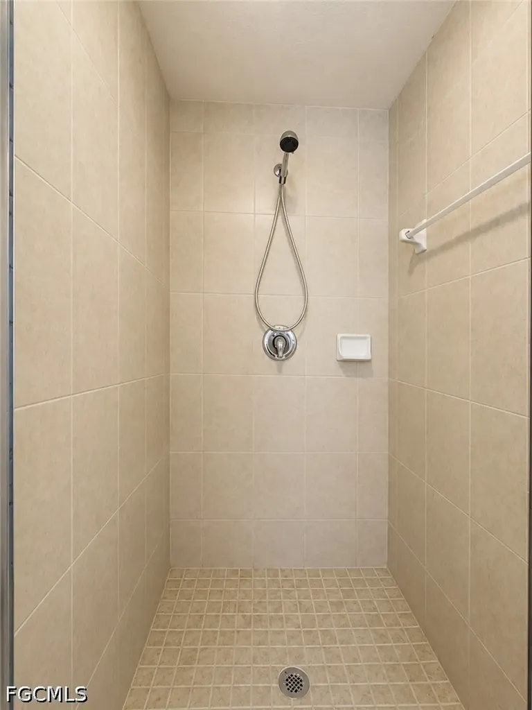 3304 Skyline Boulevard Cape Coral FL 33914