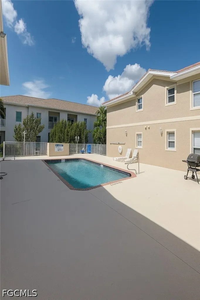 3304 Skyline Boulevard Cape Coral FL 33914