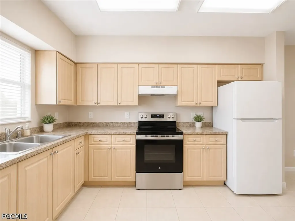 3304 Skyline Boulevard Cape Coral FL 33914